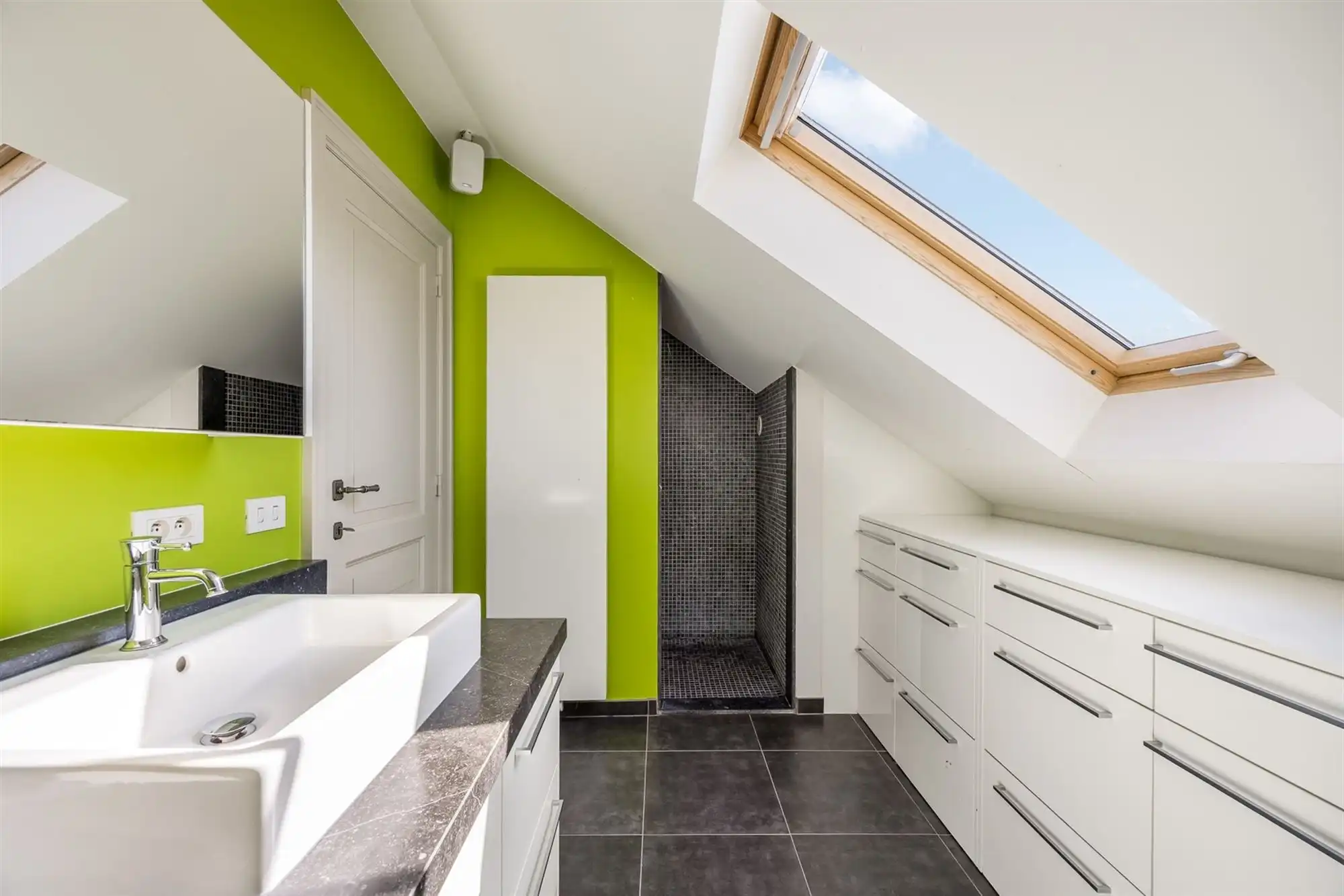 UNIEK EIGENDOM TE PAAL OP PERCEEL VAN MAAR LIEFST 1,2 HECTARE foto 44