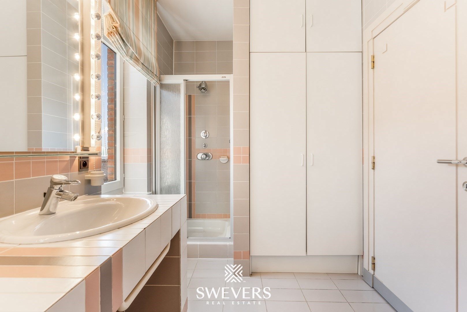 Handelspand met ruime woning in hartje Lummen – een unieke opportuniteit foto 23