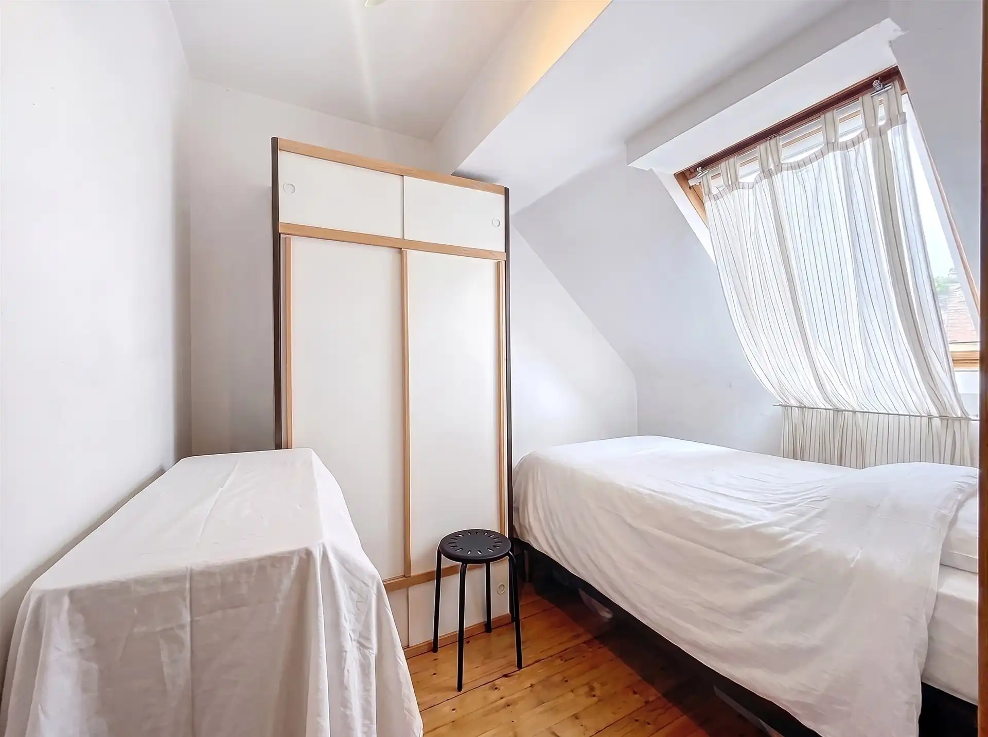 Karaktervolle woning in landelijke stijl met leuke tadstuin in centrum Sint-Niklaas! foto 12