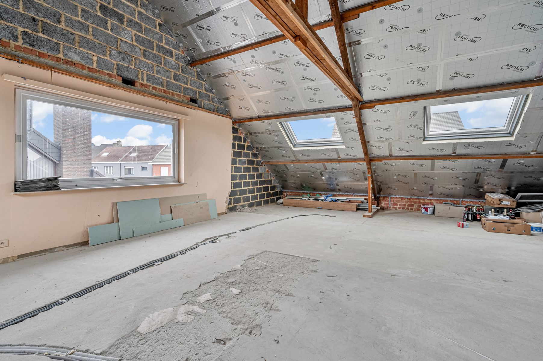 Woning met uitbreidingsmogelijkheden in Overboelare foto 14
