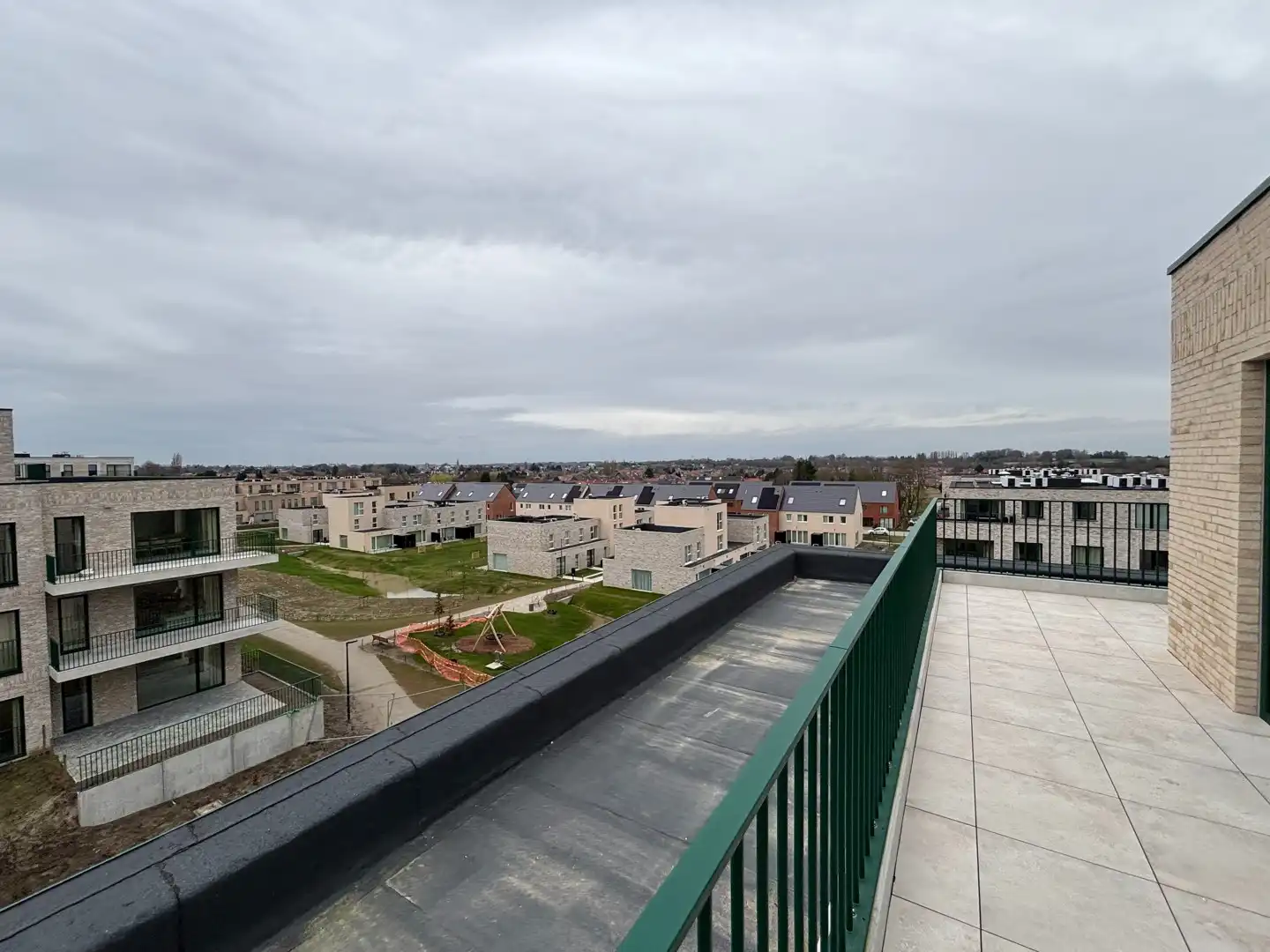 Exclusief wonen op de top: Duurzaam 3-slaapkamer Penthouse met terras van 53m² foto 5