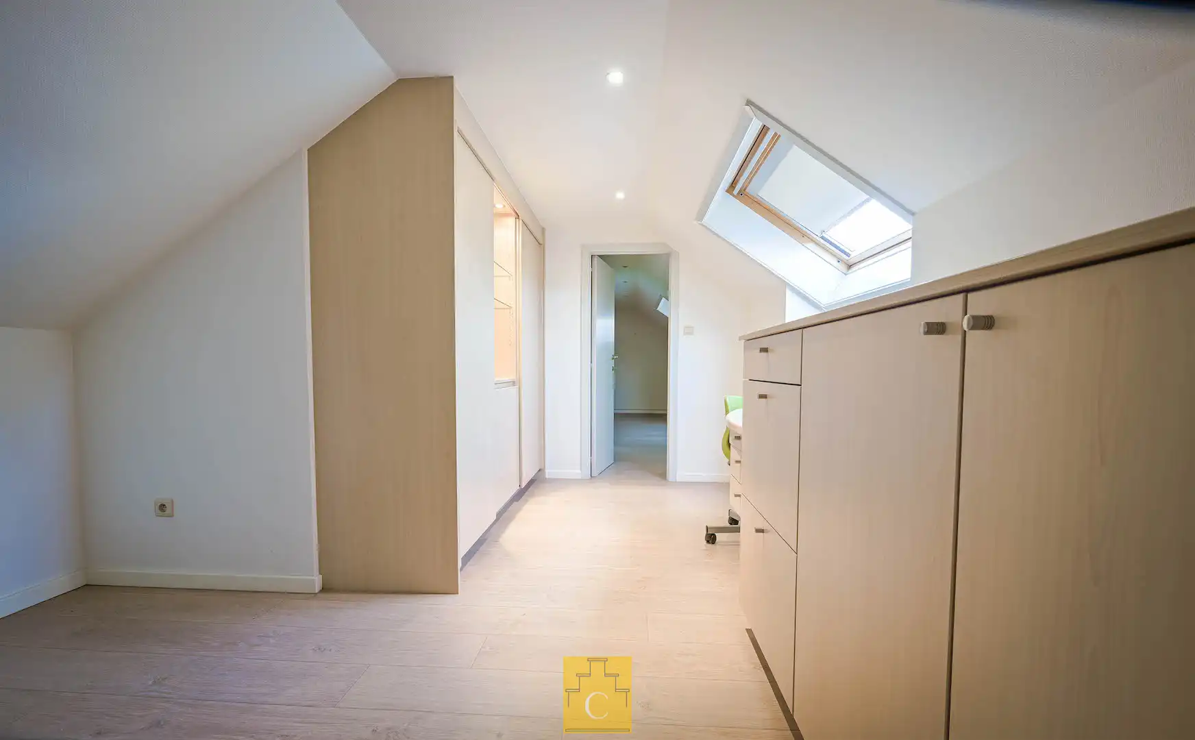 Verzorgde woning met zongerichte tuin op gegeerde locatie te Sint-Michiels foto 27