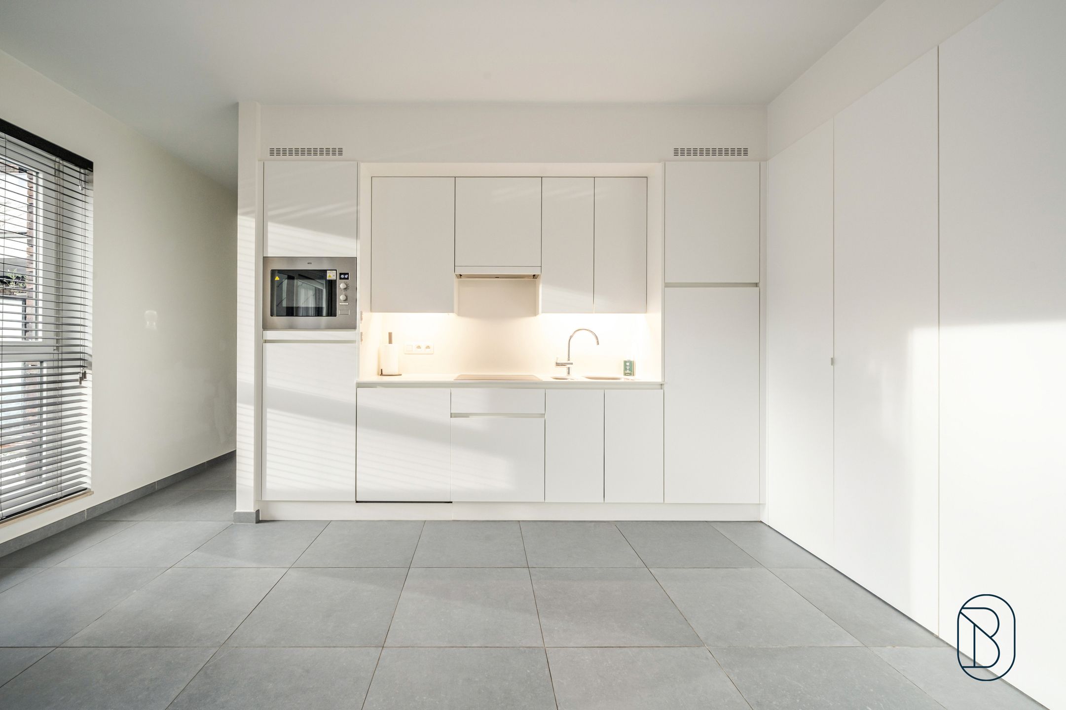 Recent leuk appartement met terras in centrum Roeselare foto 10