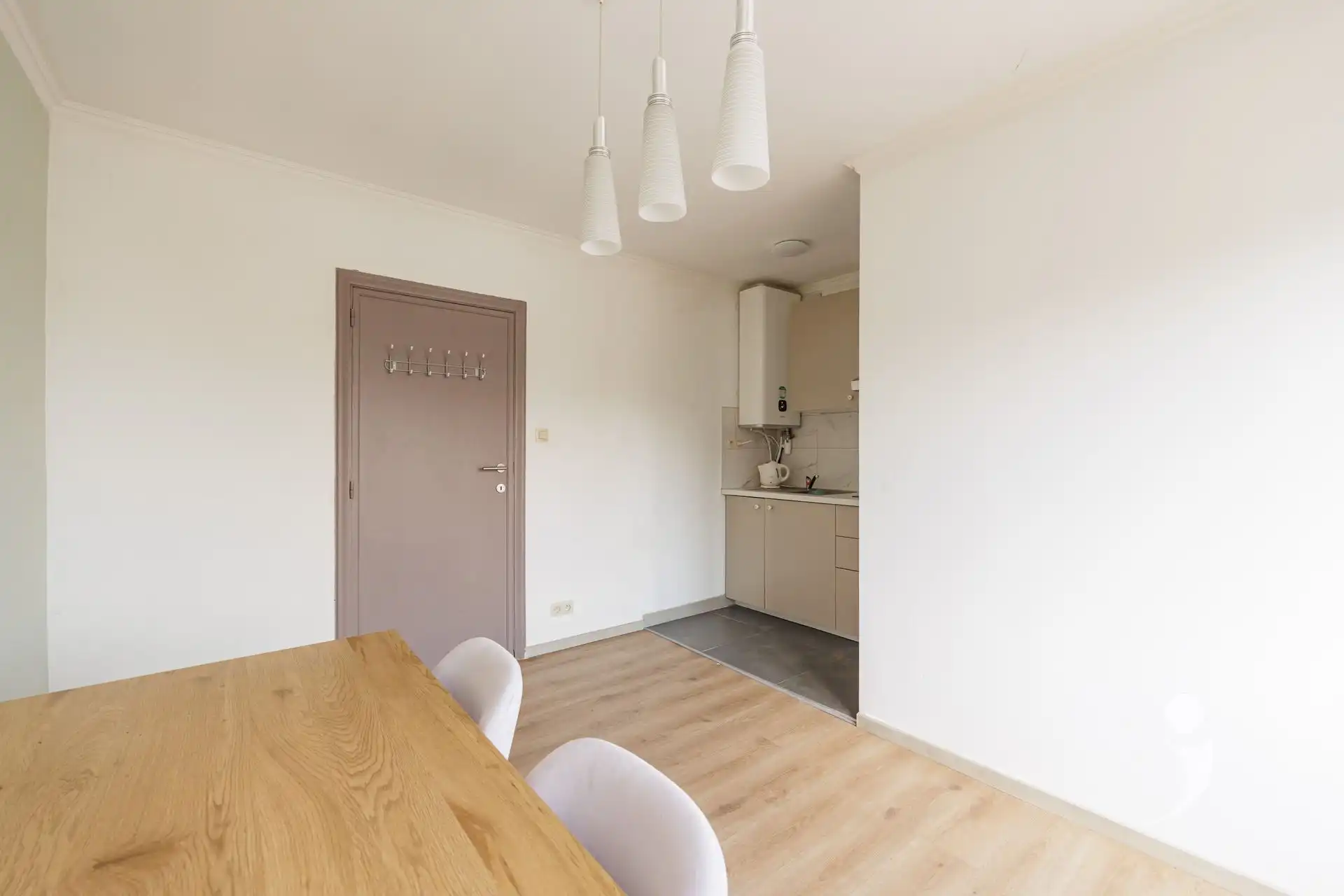 Zeer ruime woning aan de Becker-Remyplein! foto 16
