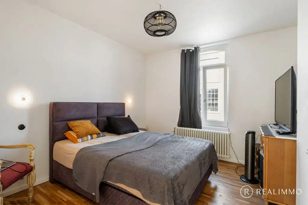 Authentiek gerenoveerde woning met ruim terras in hartje Avelgem foto 14