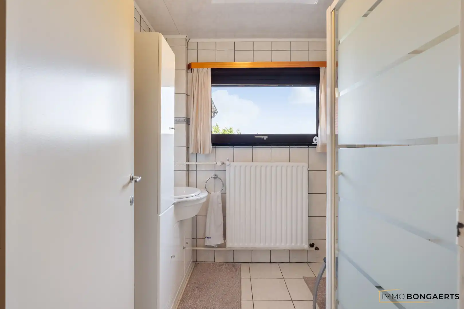 Rustig gelegen bungalow op een mooi perceel van 9 are foto 16