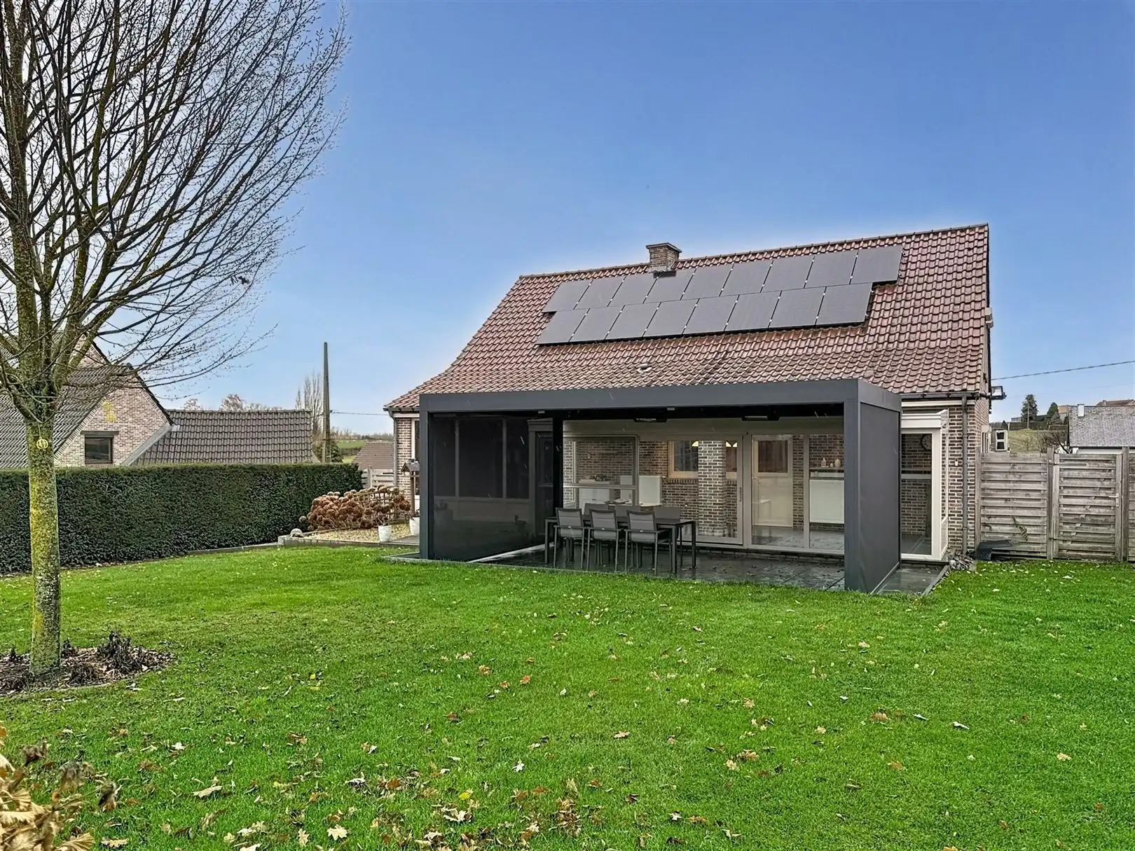 Ruime open bebouwing met 4 slpks, veranda, tuin, garage, 8a  foto 36