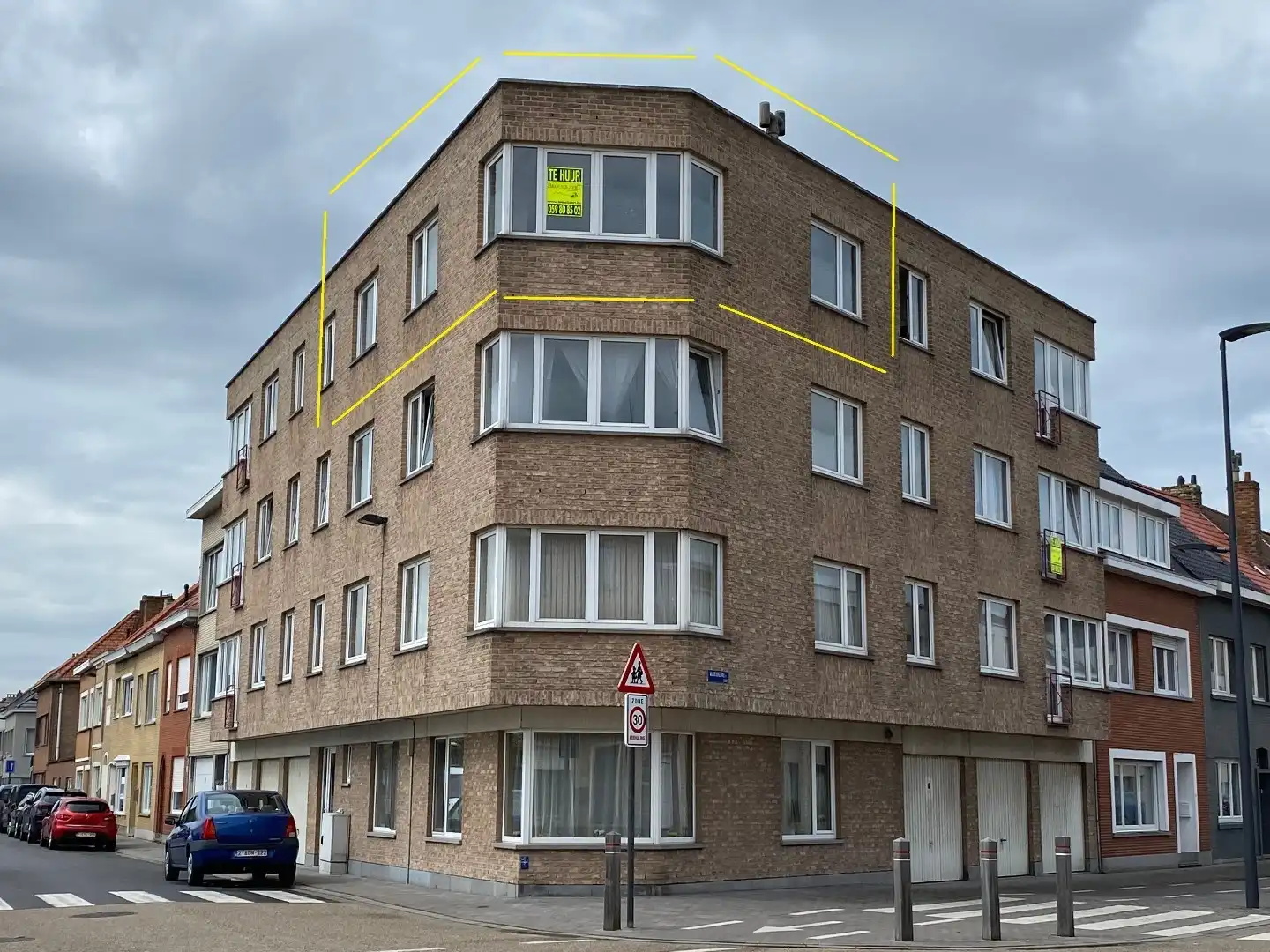 HOEKAPPARTEMENT MET VRIJ UITZICHT foto {{pictureIndex}}