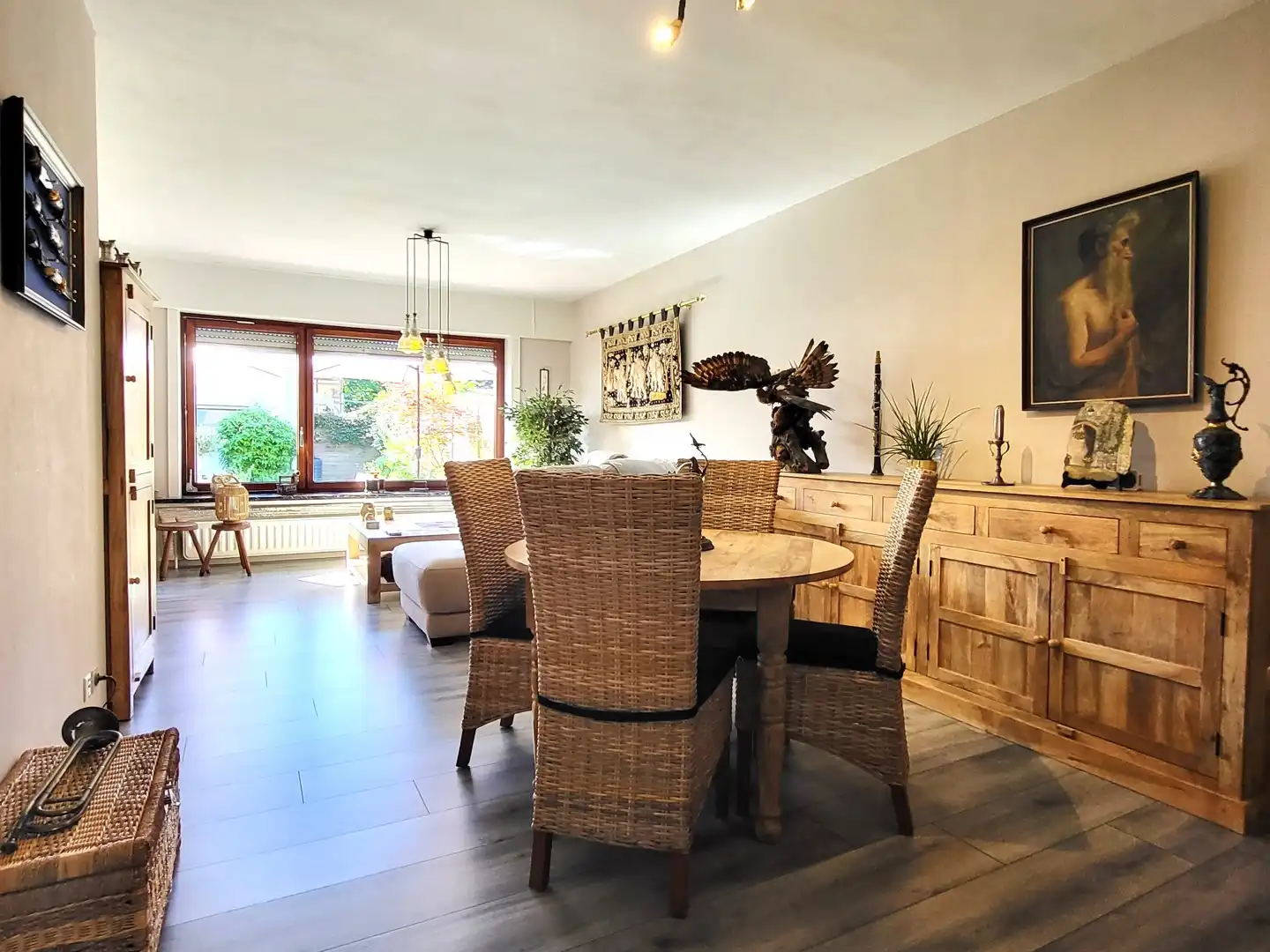 Deze ruime halfopen bebouwing met een bewoonbare oppervlakte van 134 m² is rustig gelegen aan de stadsrand. foto 10