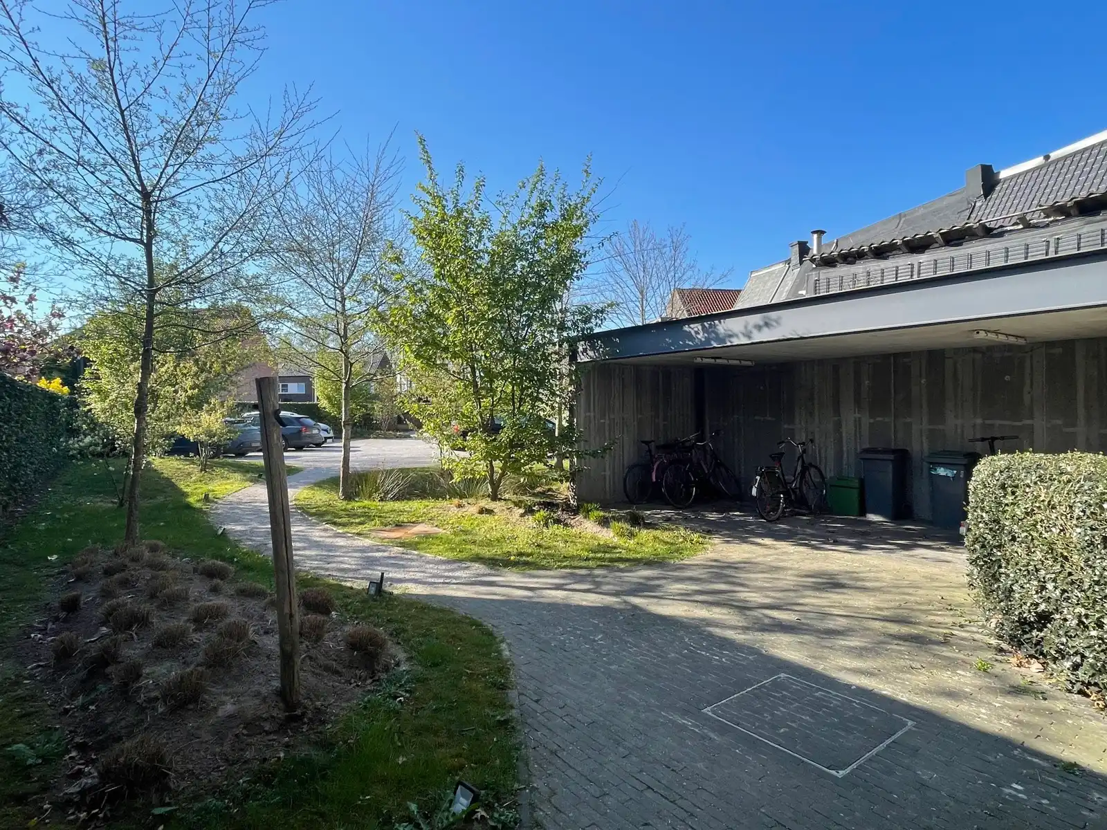 Instapklaar tweeslaapkamer appartement met ruim terras foto 11