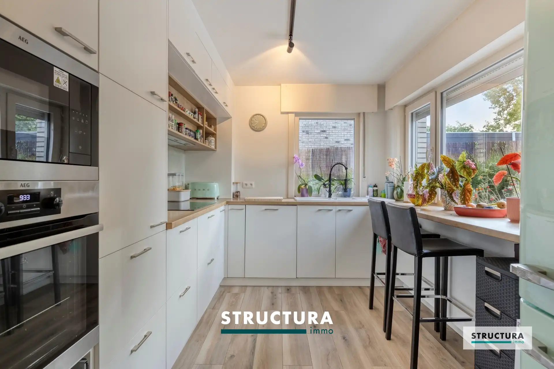 Volledig gerenoveerde woning op rustige ligging omgeven door groen! foto 9