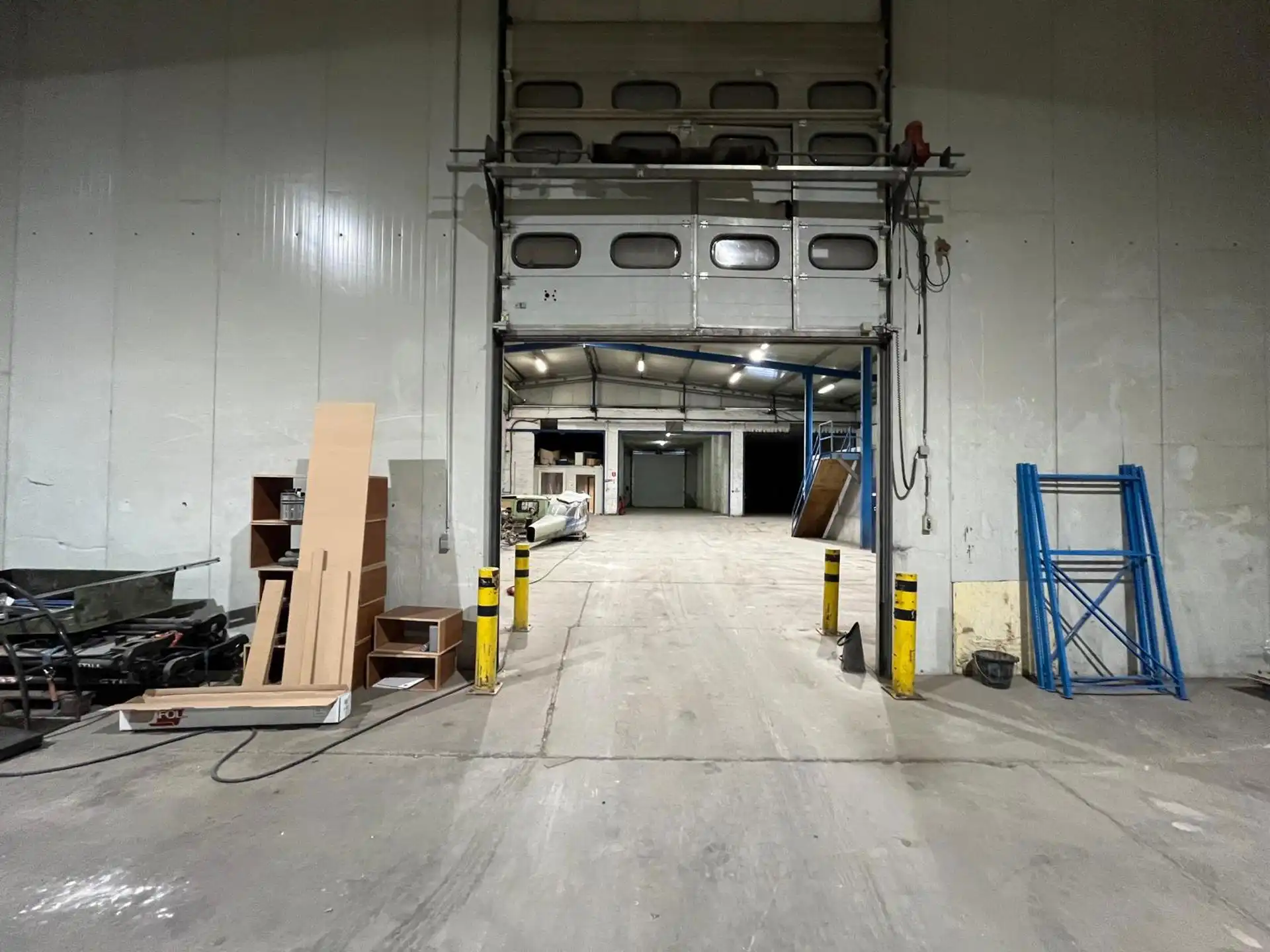 Magazijn unit 58 van  1.109m² centraal  tussen A12 en E19 foto 7