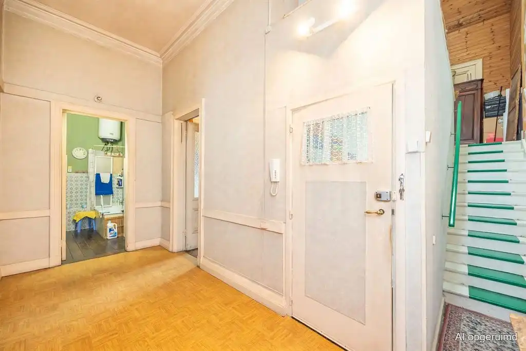 Unieke neogotische pastoriewoningl van ca. 412 m² met kapel foto 21