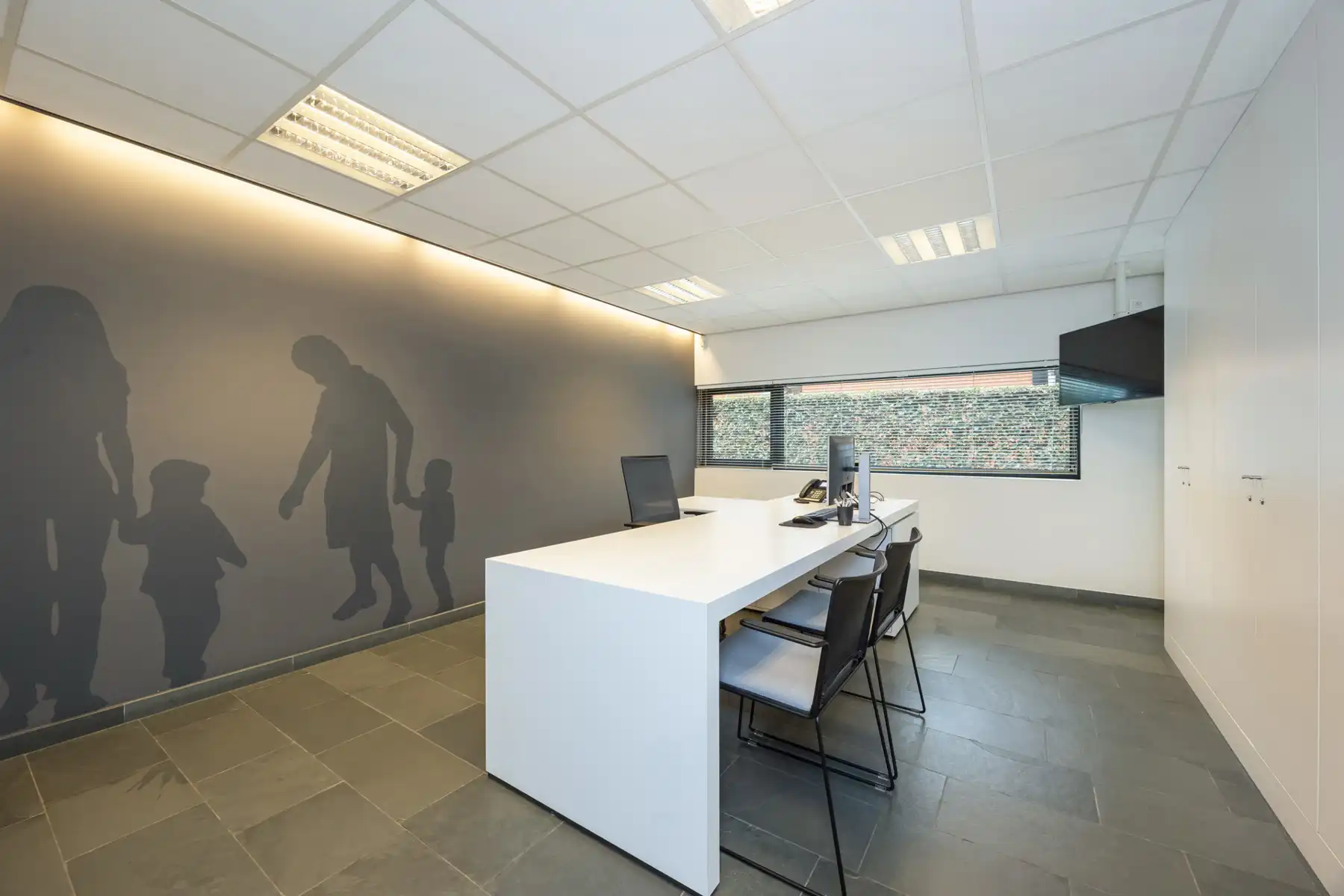 Goed gelegen kantoorruimte (circa 265m²) in het centrum van Meer (Hoogstraten) met parking. foto 20