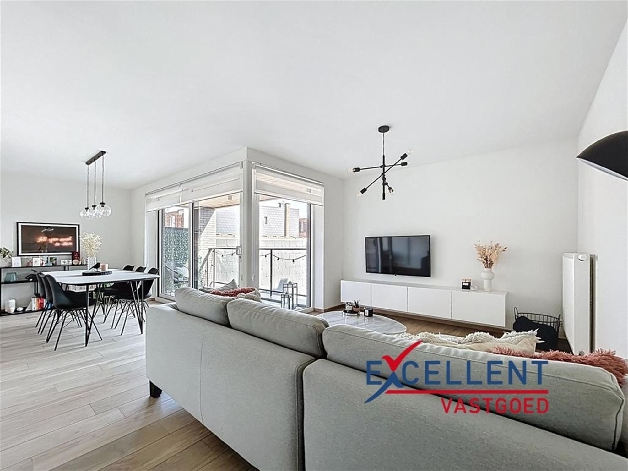 Appartement te huur met 2 slaapkamers Gent foto {{pictureIndex}}
