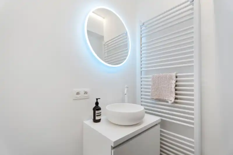 Gerenoveerd 3 slaapkamer, 2 badkamer appartement op de zeedijk in Sint-Idesbald met balkon foto 13