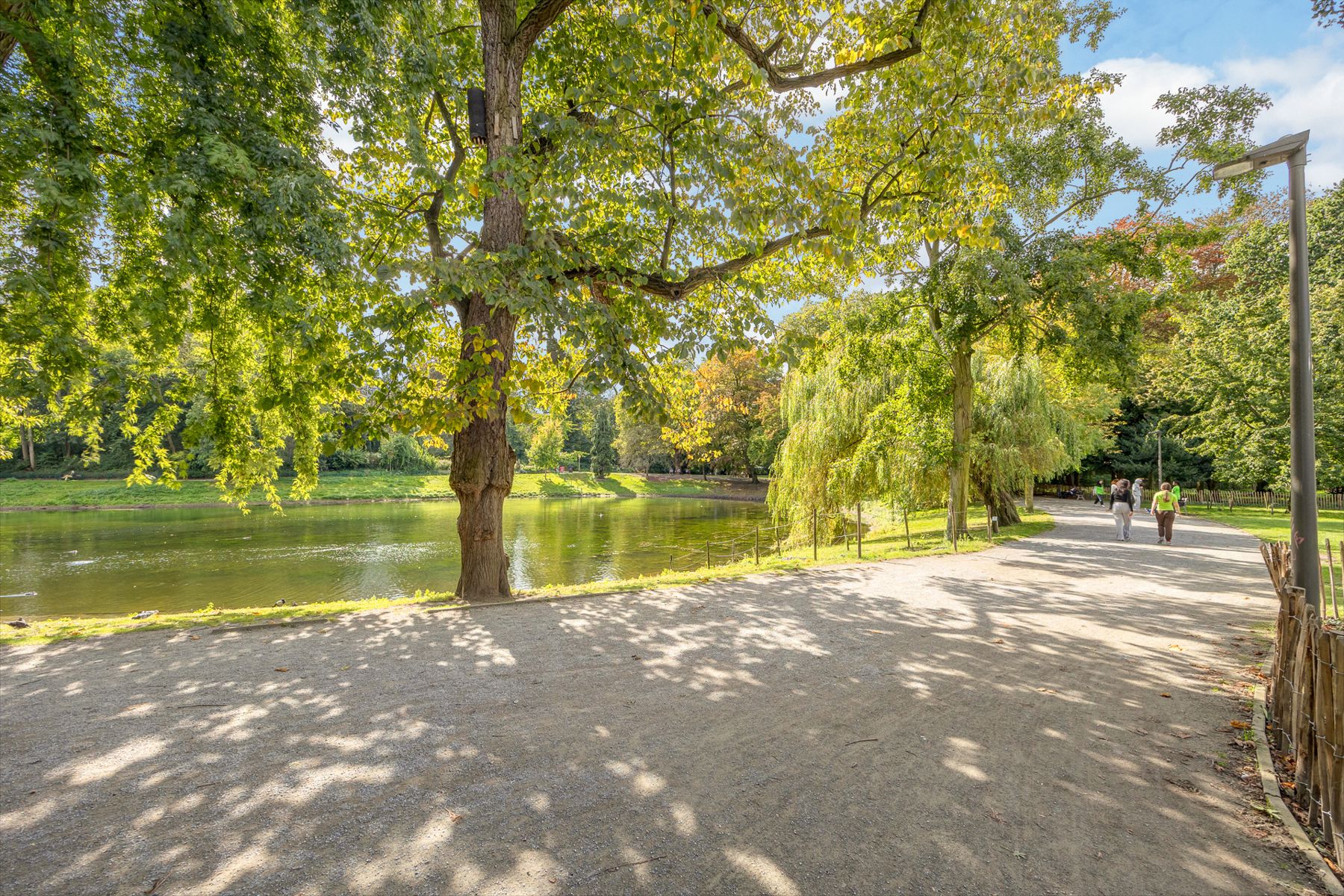 Verzorgd app. (124m²) met 3 slpks tegenover het Stadspark foto 3