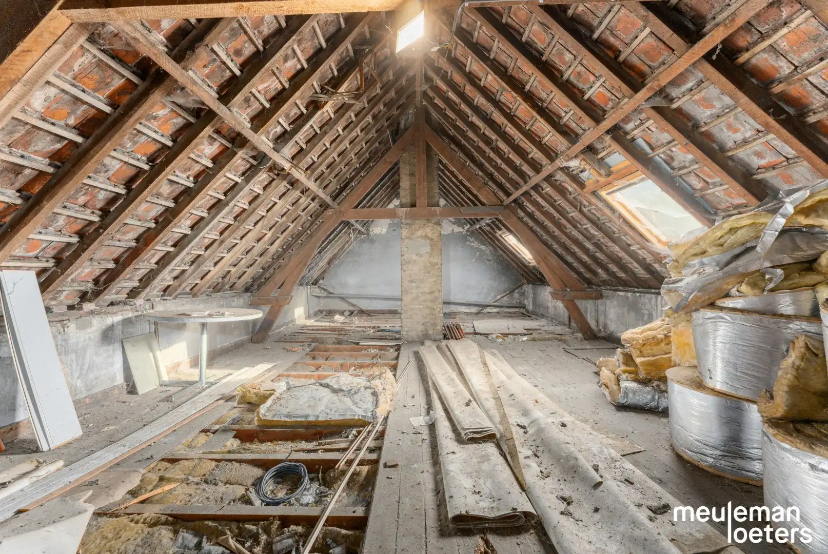 uiterst commercieel gelegen handelspand met ruime woonst foto 17