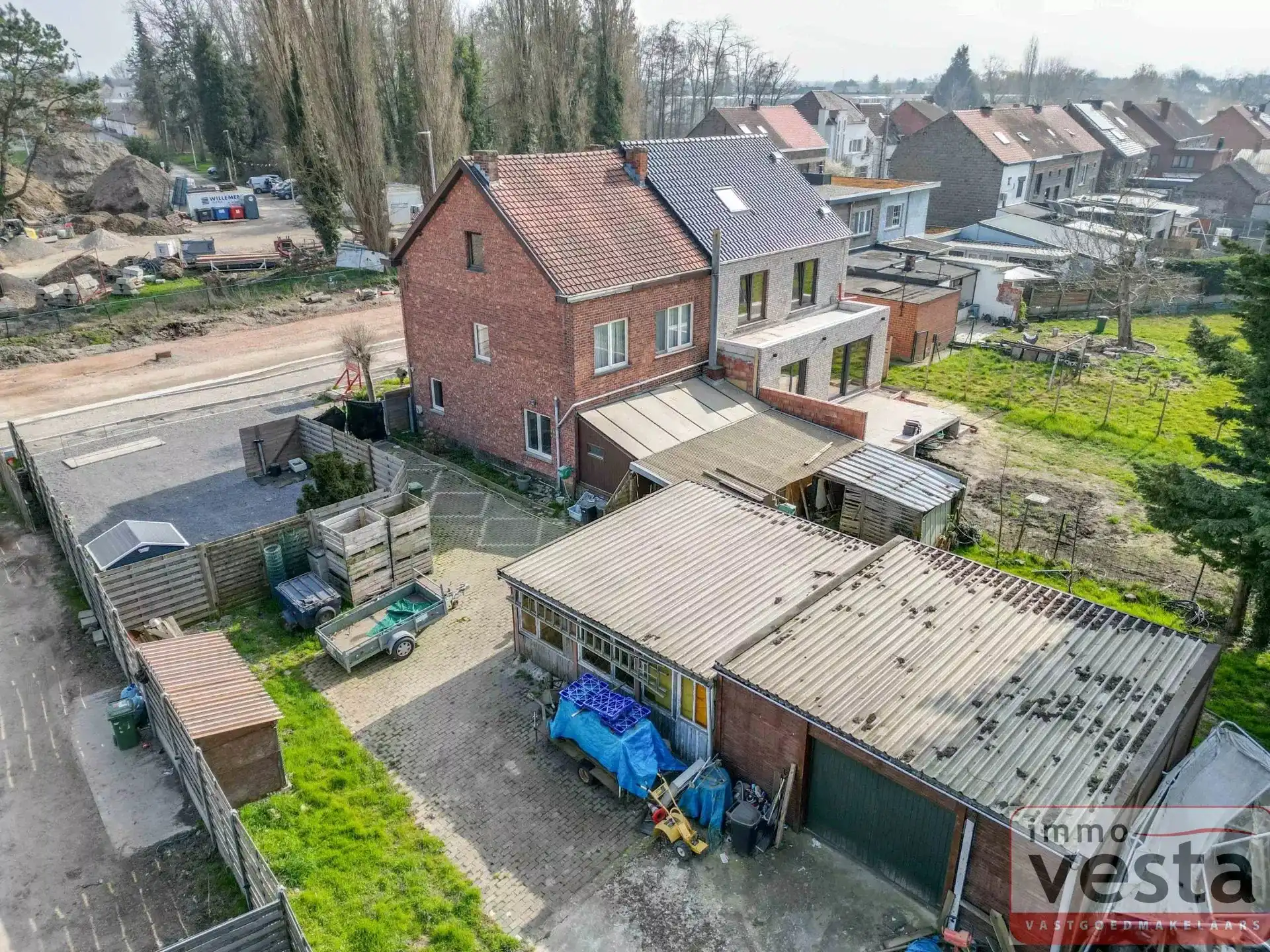 Ruime, op te knappen woning aan de stadsrand foto 20