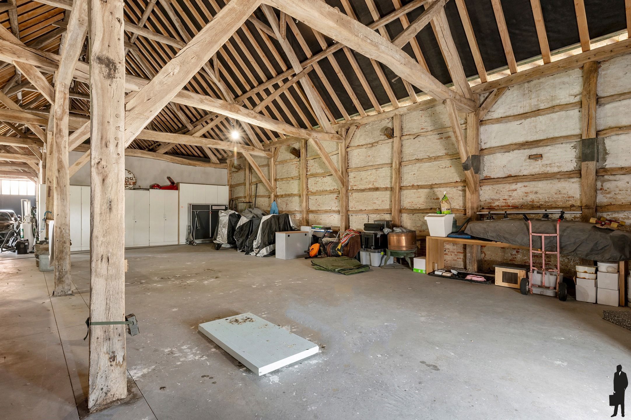 Unieke hoeve met schuur en bijgebouw op een perceel van 1ha foto 36