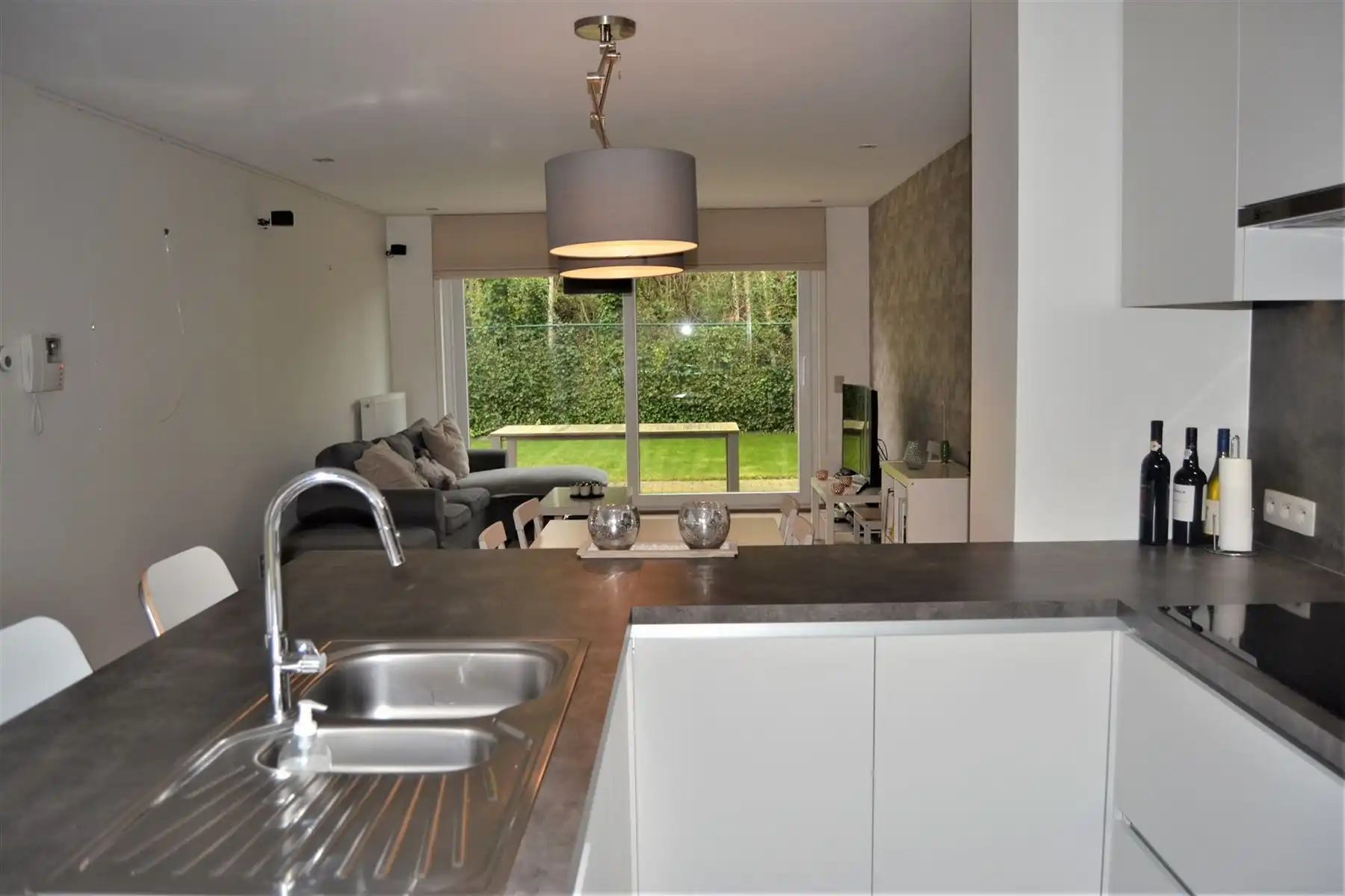 Recente instapklare woning met tuin foto 8
