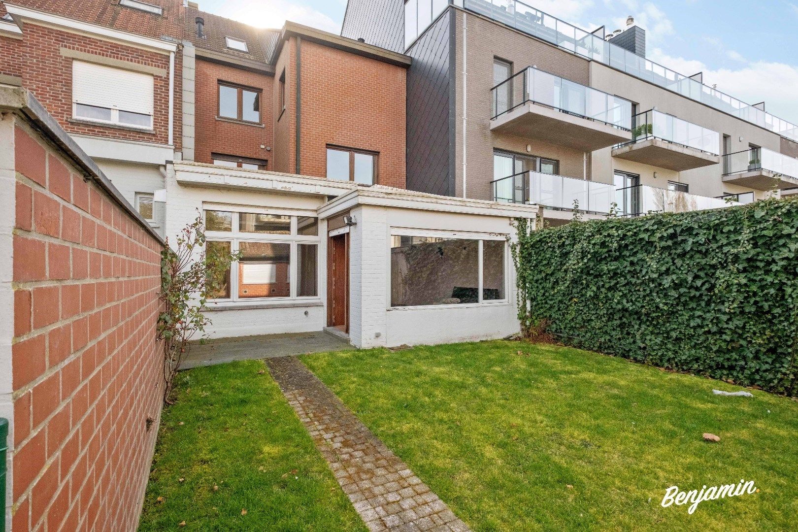Ruime woning met 3, mogelijks 5 slaapkamers, lift, garage en tuin in Gullegem foto 6