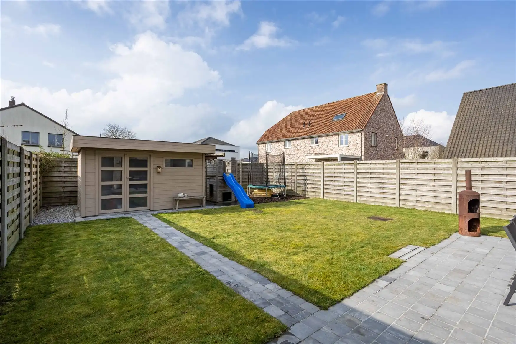 Instapklaar gezinshuis met zonnige tuin foto 4