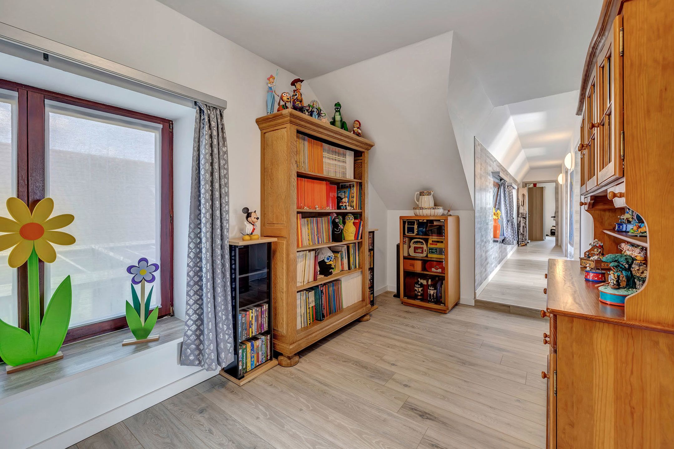 Ruime, prachtig gelegen woning met diverse mogelijkheden foto 17