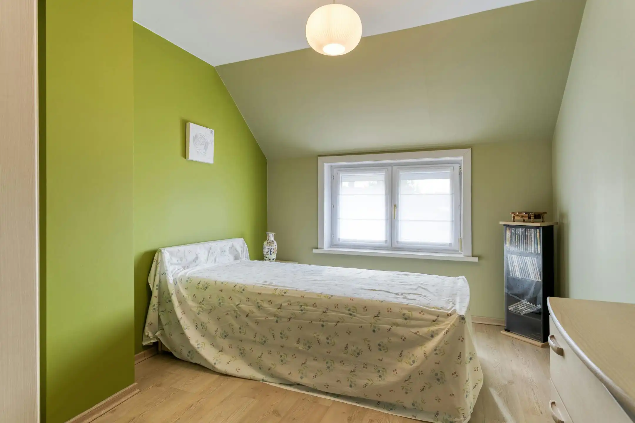 Instapklare gezinswoning met gezellige tuin in Roeselare foto 11