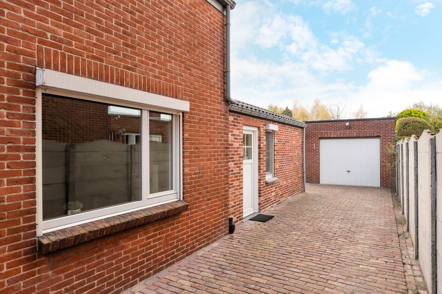 Charmante en instapklare woning met 2 slaapkamers in hartje Hamont foto 29