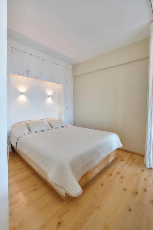 INSTAPKLARE STUDIO MET SCHITTEREND ZICHT OP ZEE  foto 16