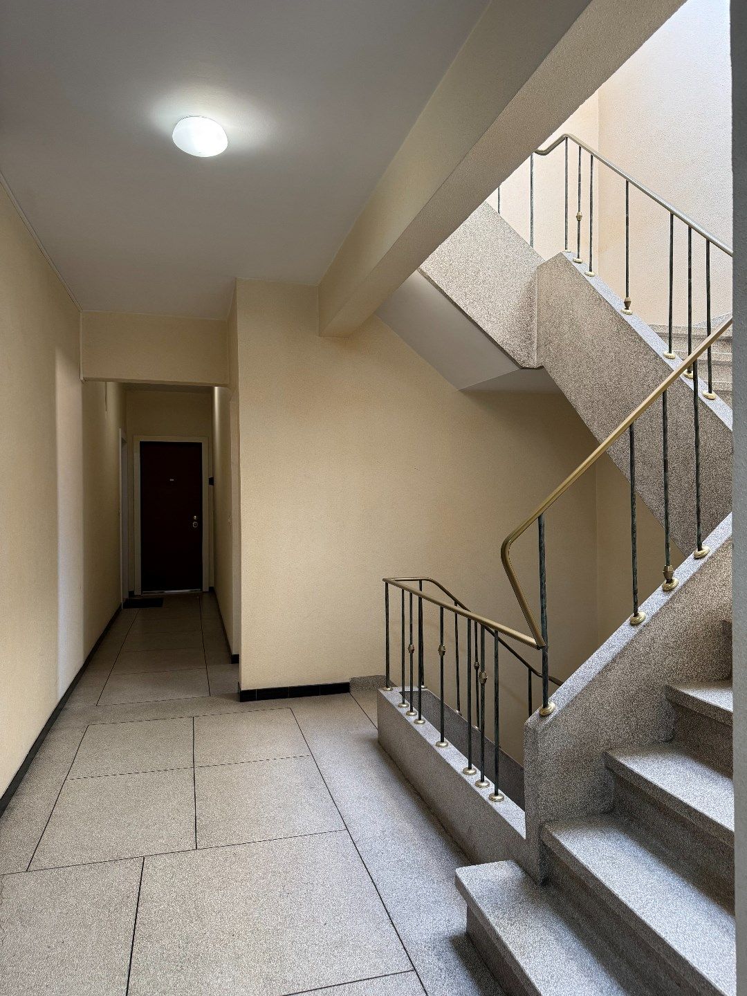Ruim appartement met veel potentieel op toplocatie in Vilvoorde. foto 5