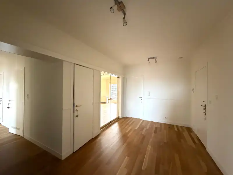 CENTRUM GENT, HEEL RUIM APPARTEMENT MET TERRAS EN GARAGEBOX foto 6