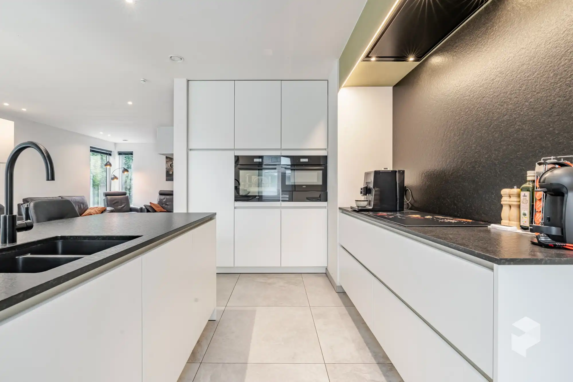 Recente (bj. 2023) royale woning met 4 SLPK (5 mogelijk) en grote tuin (EPC A) foto 9