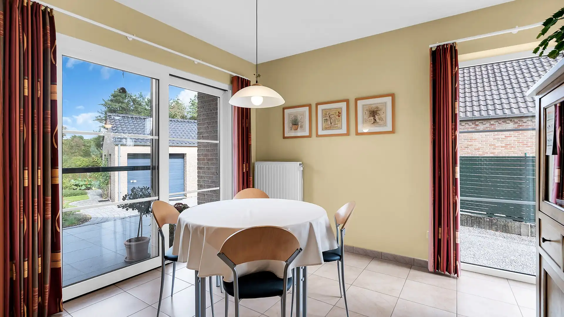 Ruime vrijstaande gezinswoning met 3 à 4 slpkrs in As foto 11
