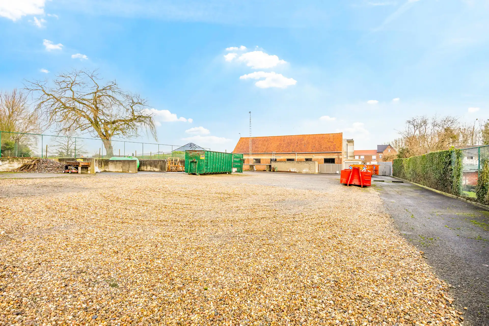 GEBOUW BESTAANDE UIT APP, 3 KANTOORVLOEREN & WERKPLAATS TE BILZEN. foto 35