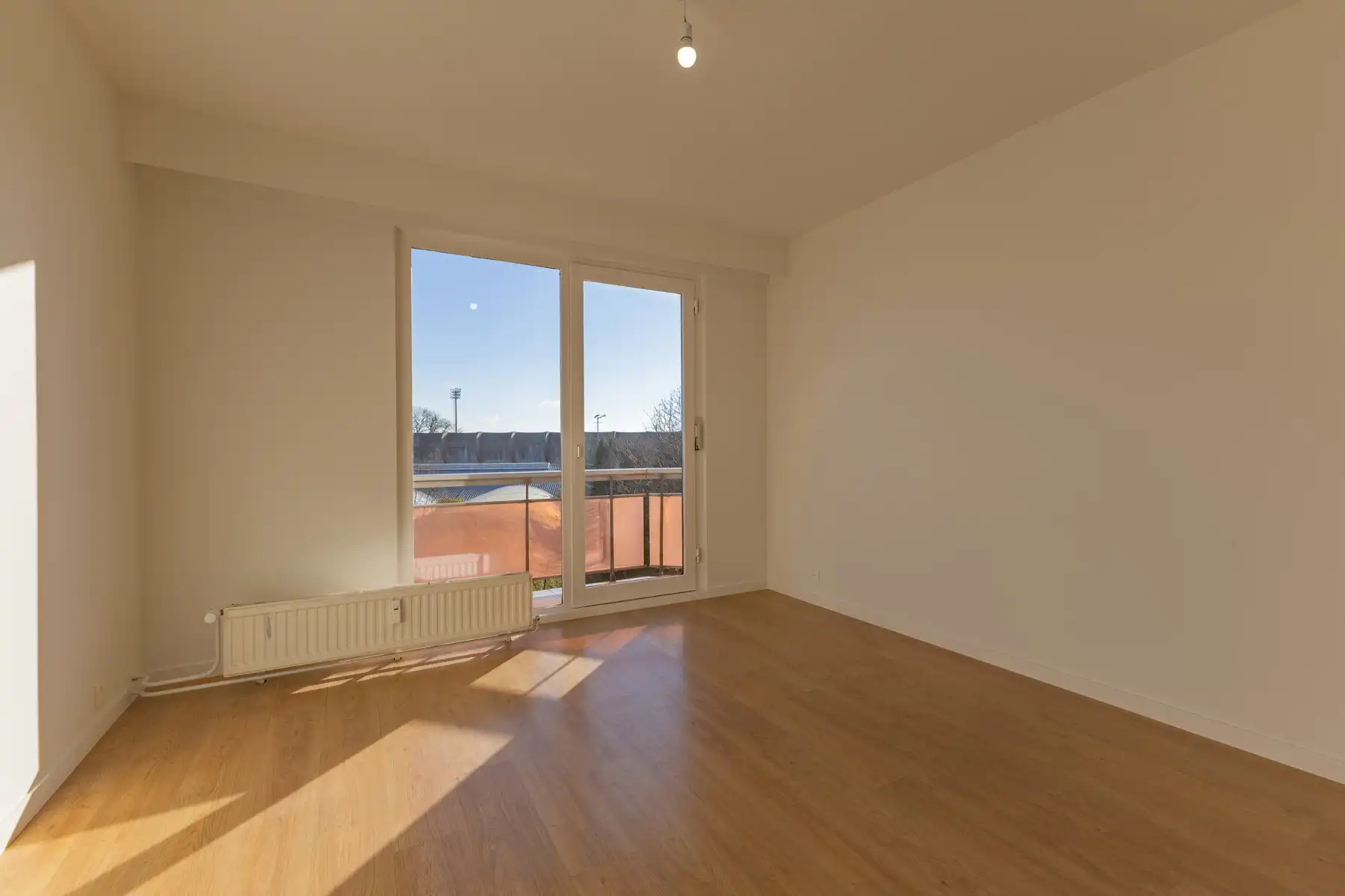 Vernieuwd appartement met 2 slaapkamers en een groot terras foto 14