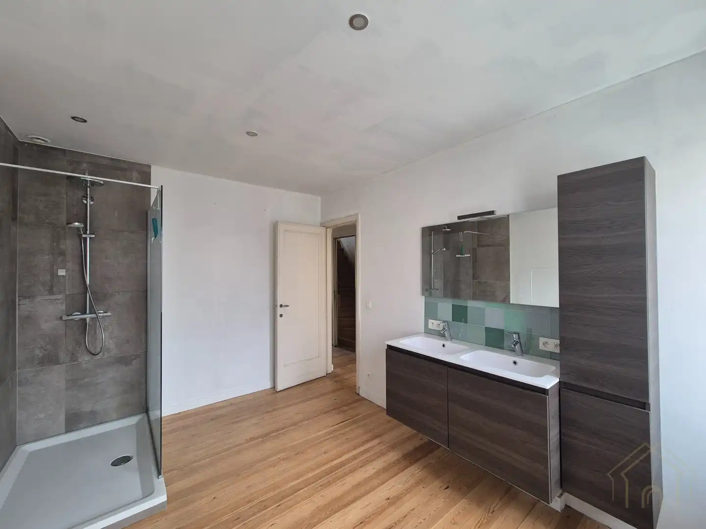 Comfortabele gezinswoning met twee slaapkamers en tuin foto 8