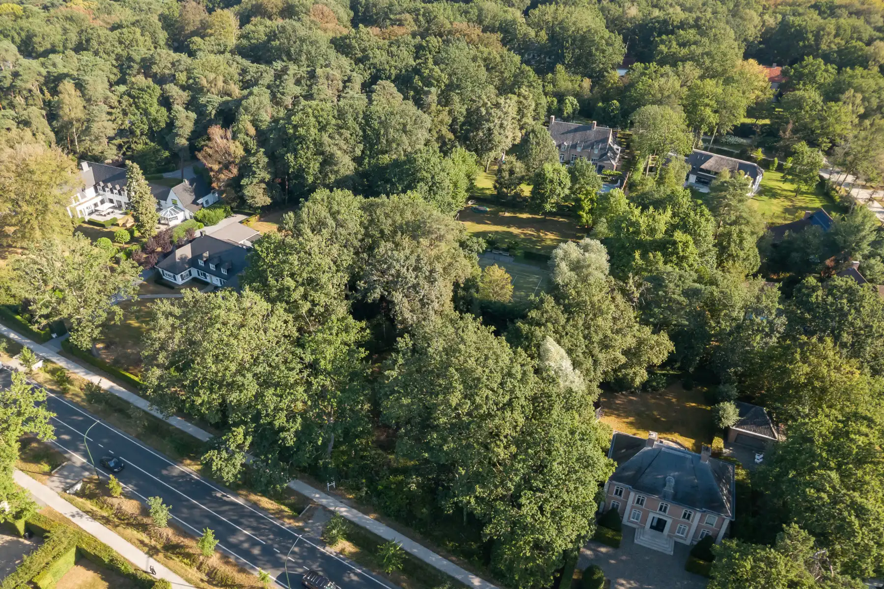 Bouwgrond van 2.247 m²  met een breedte van 50 m. te Schilde foto 3