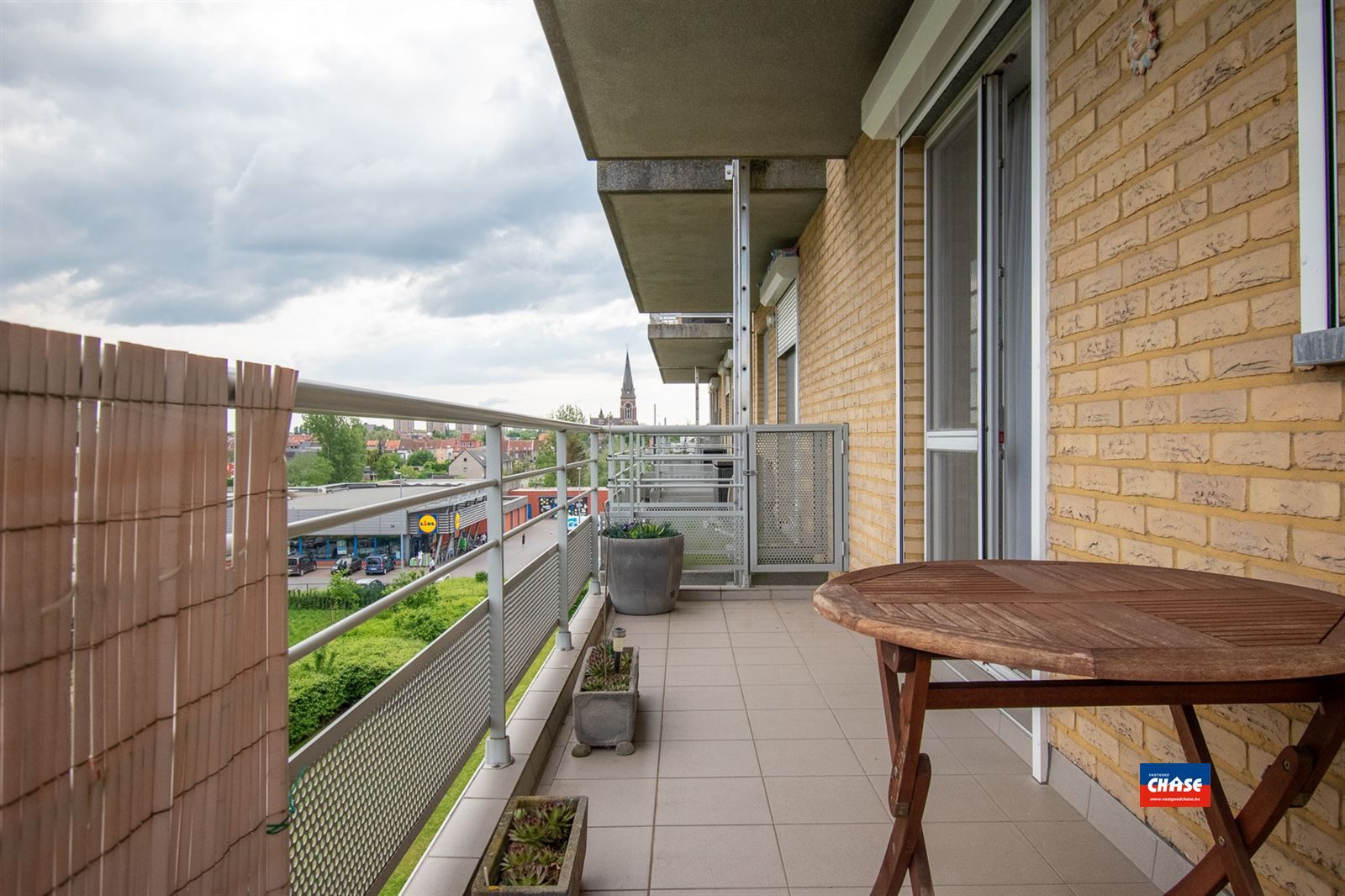 Appartement met 2 slaapkamers, terras en autostaanplaats foto 13