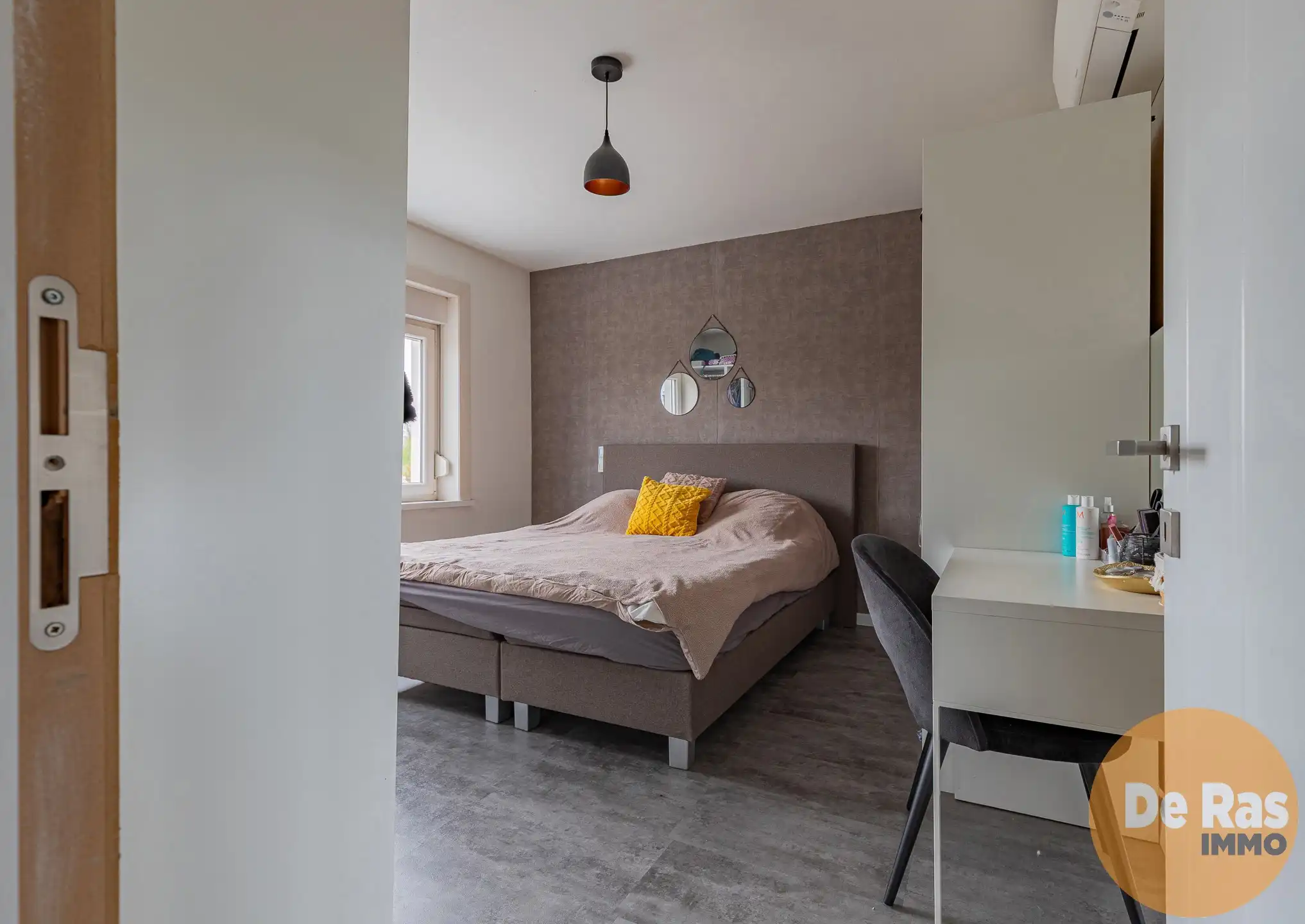 NINOVE-Volledig gerenoveerde HOB in doodlopende straat  foto 20