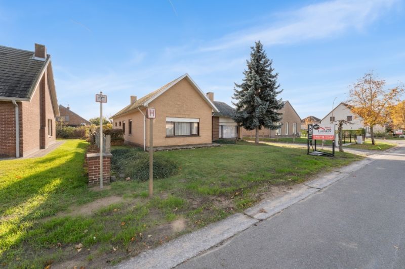 Goed gelegen ruime woning 3 slaapkamers op 671m²! foto 2