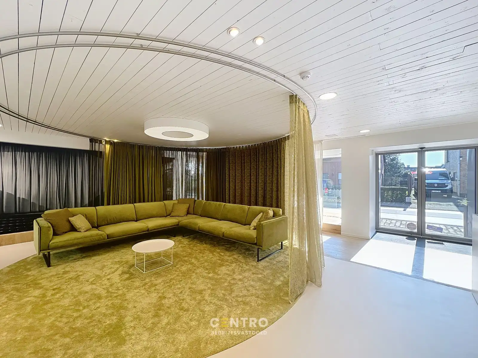 Luxueuze woning (4 slpks) + ruime showroom (of winkel, praktijkruimte, diensten, vrij beroep,...) met kantoor te Hooglede! foto 39