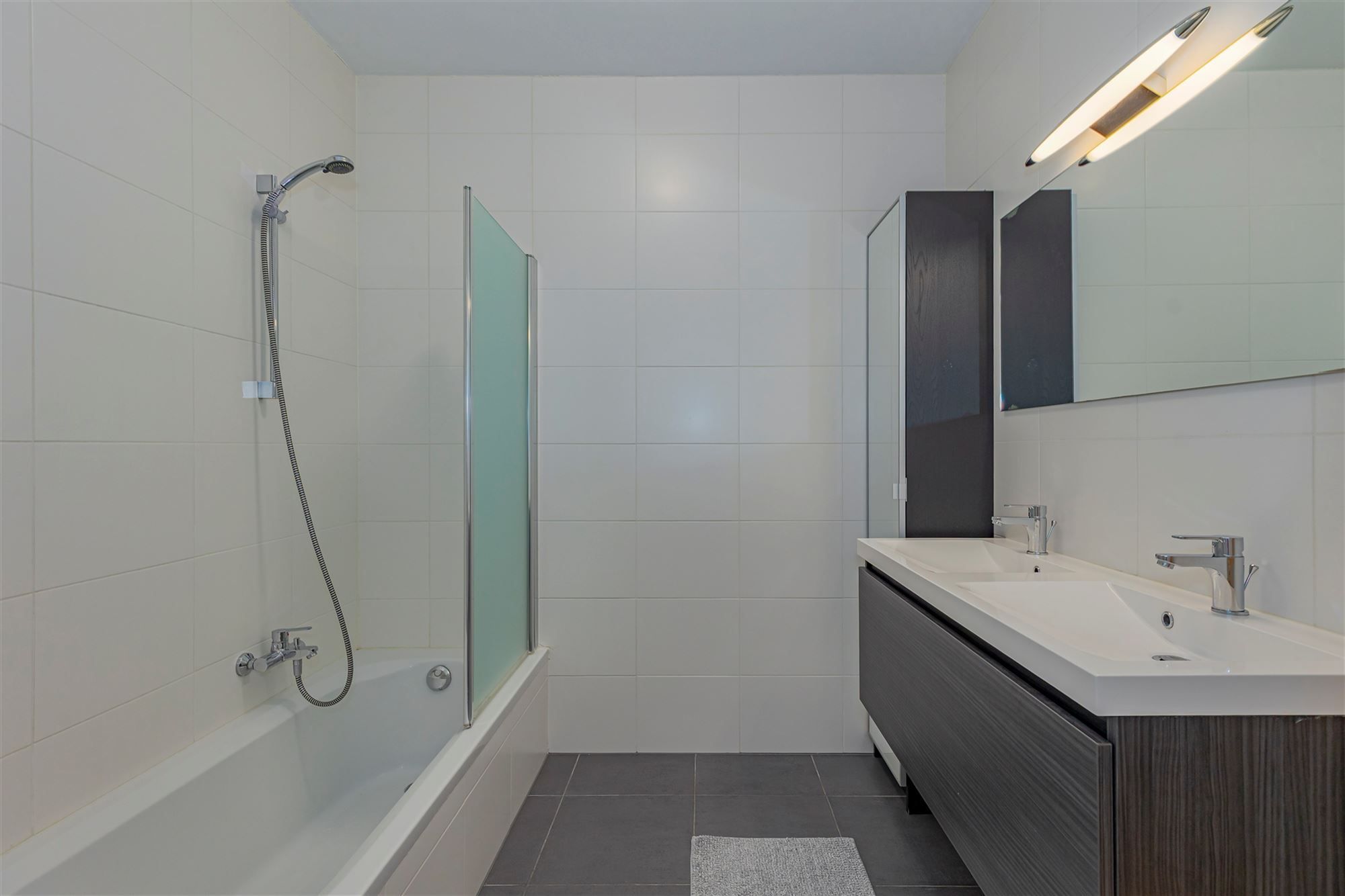 Perfect instapklaar en ruim 1 slaapkamer appartement op de Belgiëlei foto 13
