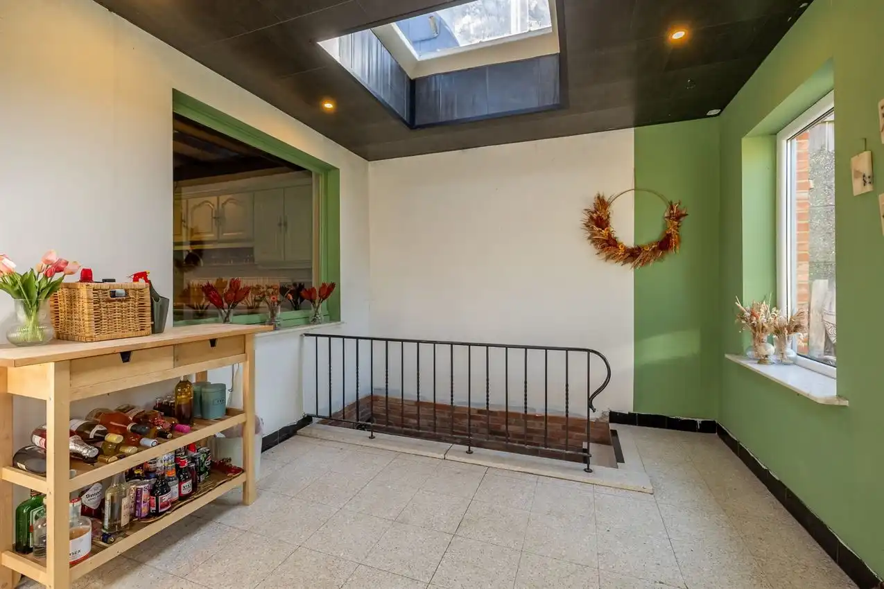 Ruime retrowoning met EPC C,  zuidtuin en achterliggende toegang. foto 38