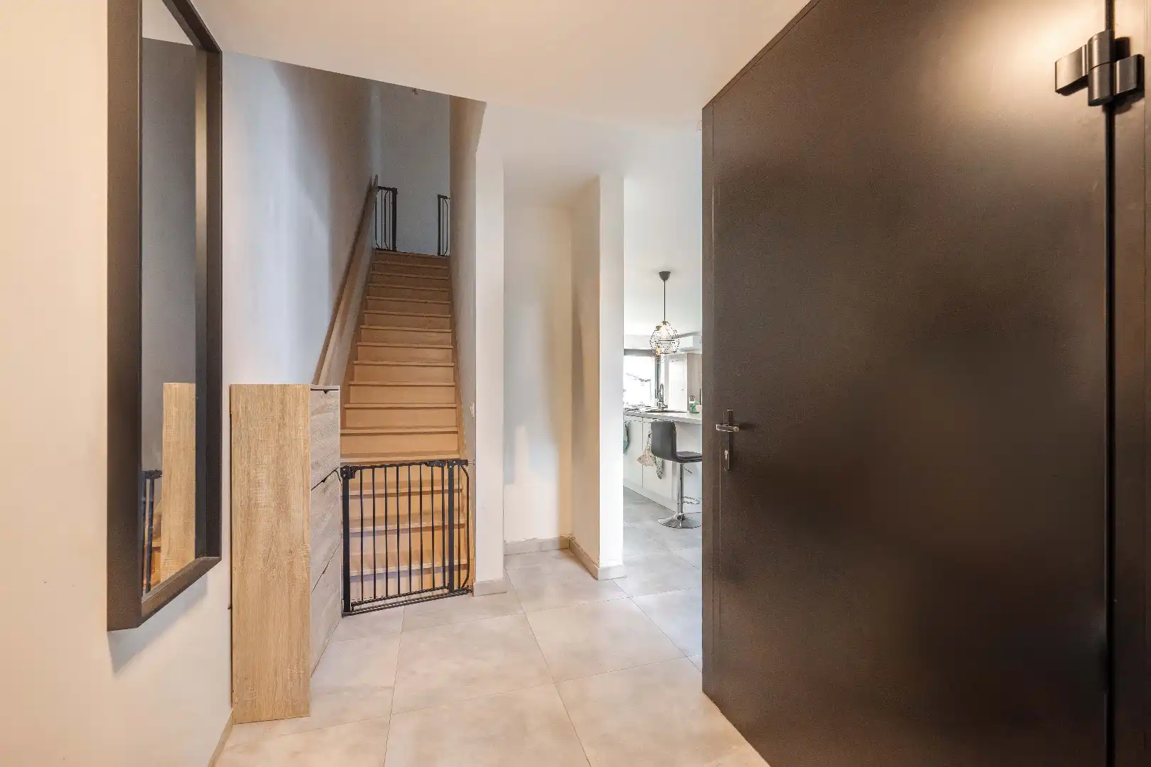 RECENTE, INSTAPKLARE WONING IN KINDVRIENDELIJKE BUURT TE PITTEM foto 3