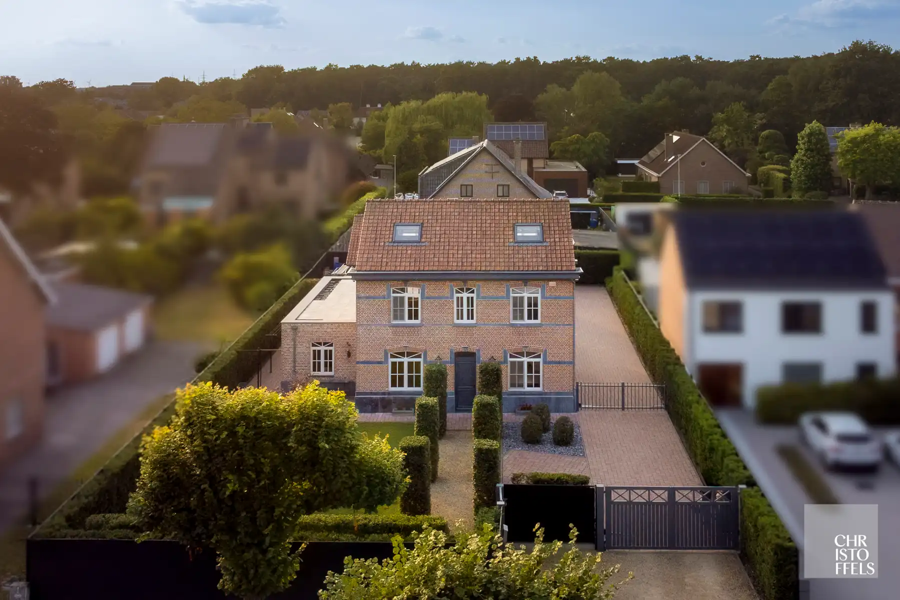 Charmante, volledig gerenoveerde villa op 1.000 m² met 4 slaapkamers en 2 badkamers foto 19