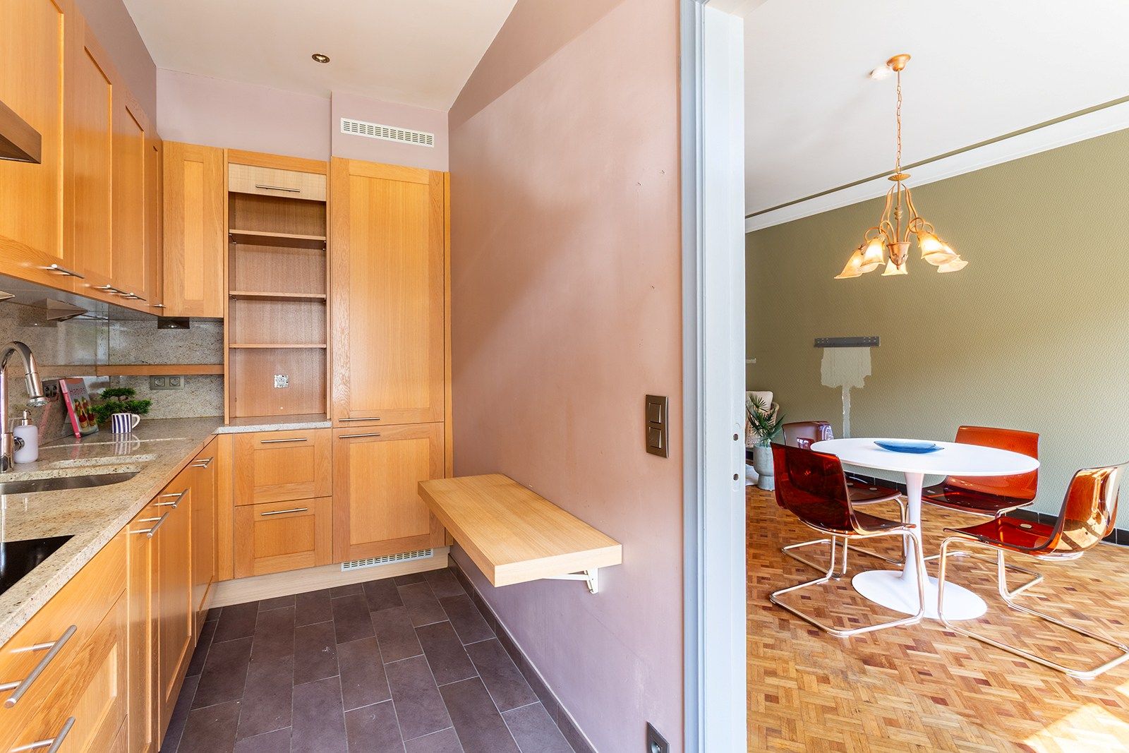 Tweeslaapkamer appartement met ruim terras  in de Tentoonstellingswijk foto 14