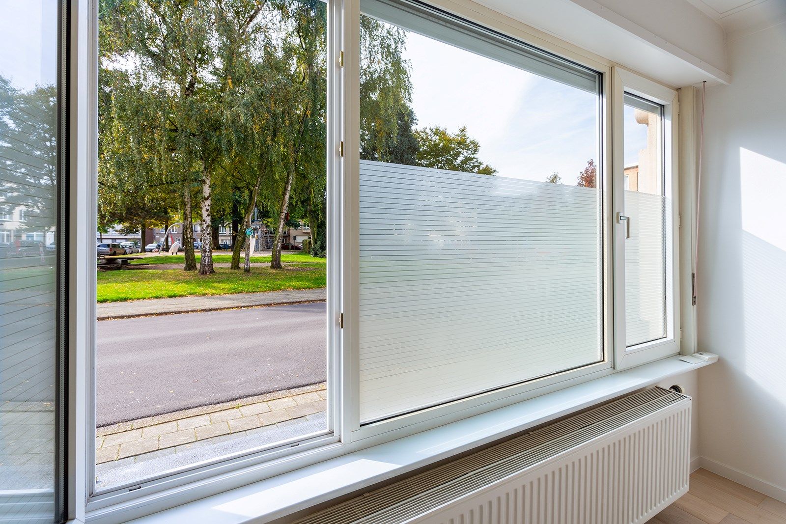  Stijlvol wonen met eigen tuin in hartje Wilrijk! foto 3