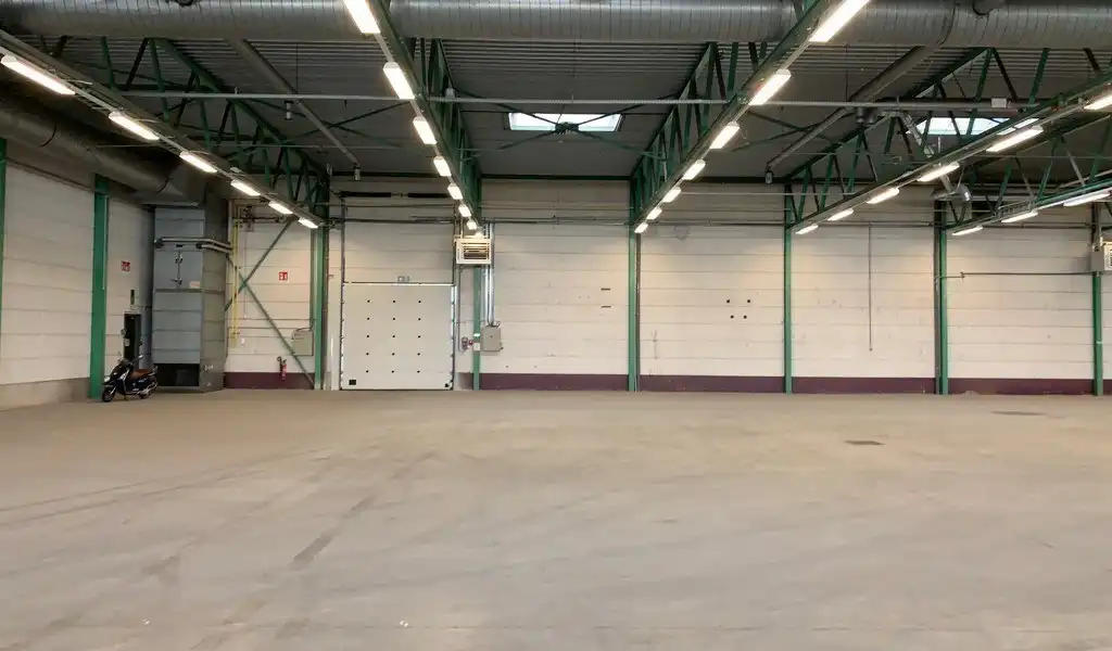 Magazijn te huur langs E34 in Turnhout foto 3